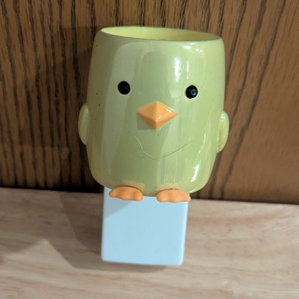 Bath & Body Works Easter Chick Yellow‎ Wall Flower Plug In Holiday